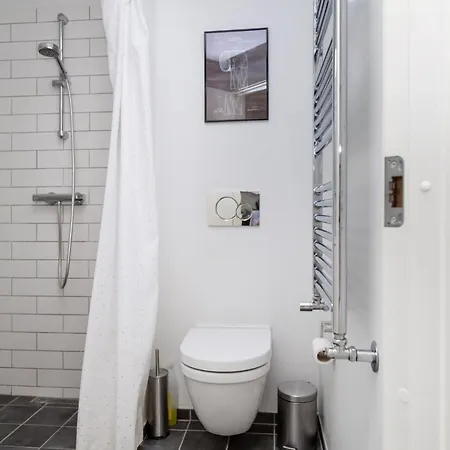 200 M Fra Rutebilstation - Privat Terrasse, Grill *