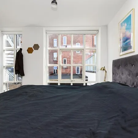 200 M Fra Rutebilstation - Privat Terrasse, Grill Apartmán *