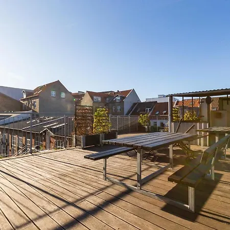 200 M Fra Rutebilstation - Privat Terrasse, Grill Aarhus