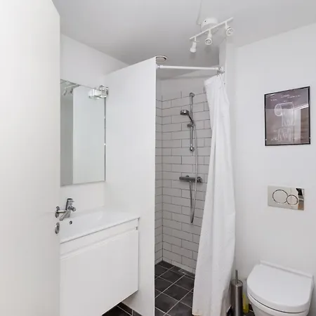 200 M Fra Rutebilstation - Privat Terrasse, Grill *
