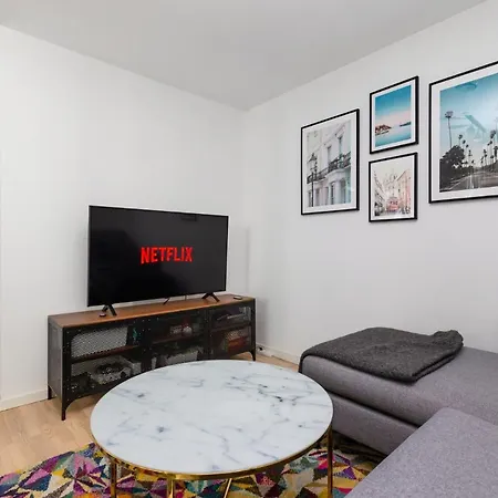 200 M Fra Rutebilstation - Privat Terrasse, Grill Apartment Aarhus