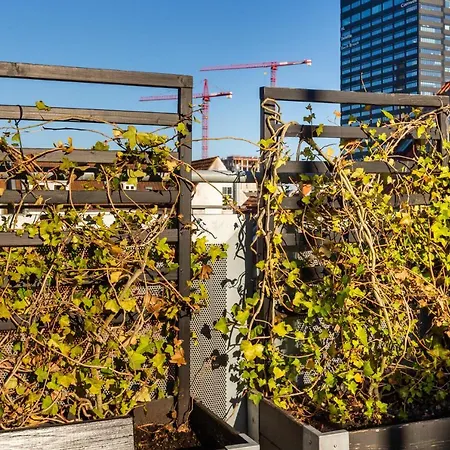 Apartment 200 M Fra Rutebilstation - Privat Terrasse, Grill